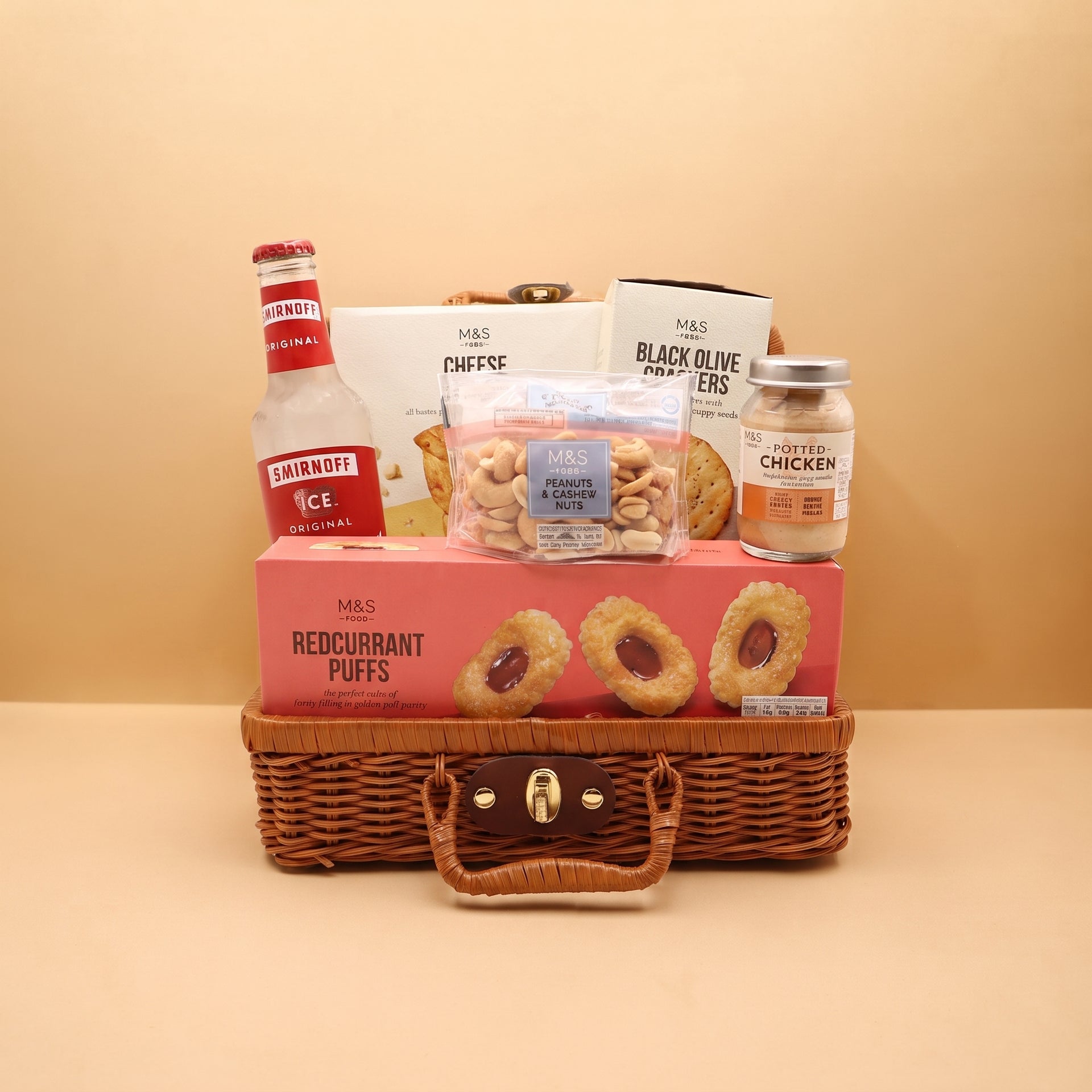 The Hamper HK 香港男士派對禮物籃 - 皇冠Ice伏特加M&S英國零食系列 男士生日禮物 即日送貨